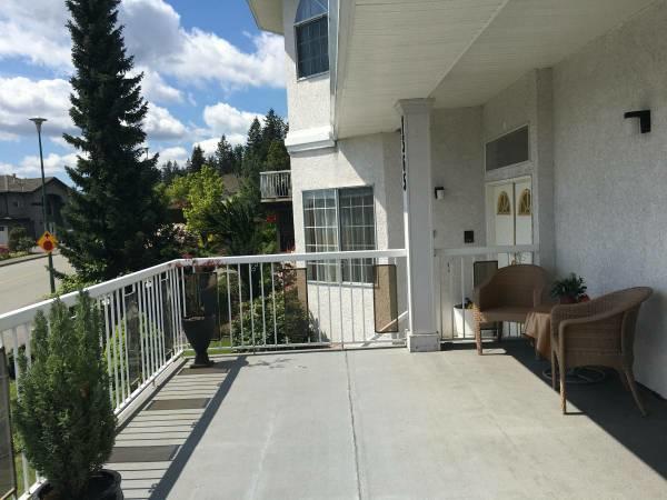 Honeysuckle House Hotel Coquitlam Exterior photo